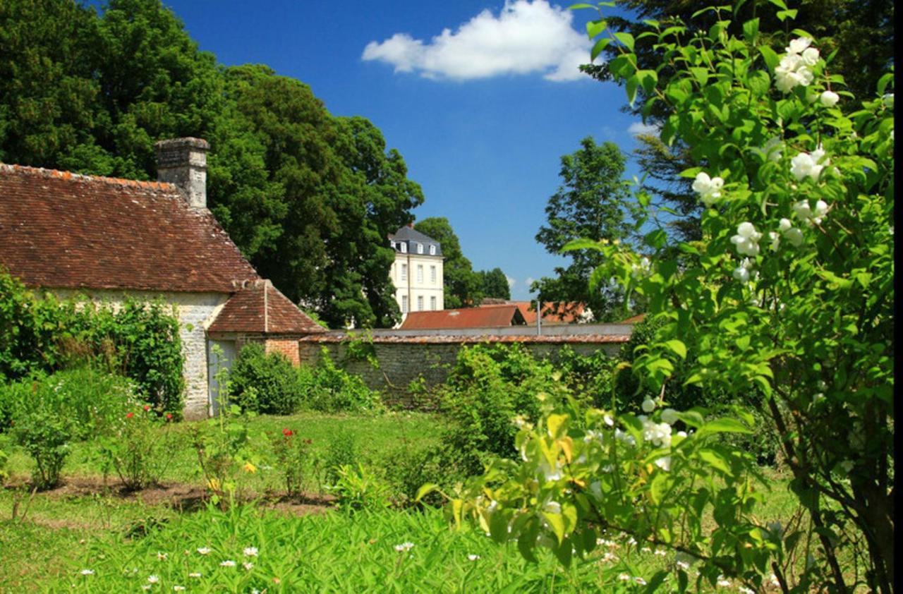 Вилла Maison Charmante A Ri Avec Jardin Et Terrasse Ri Экстерьер фото