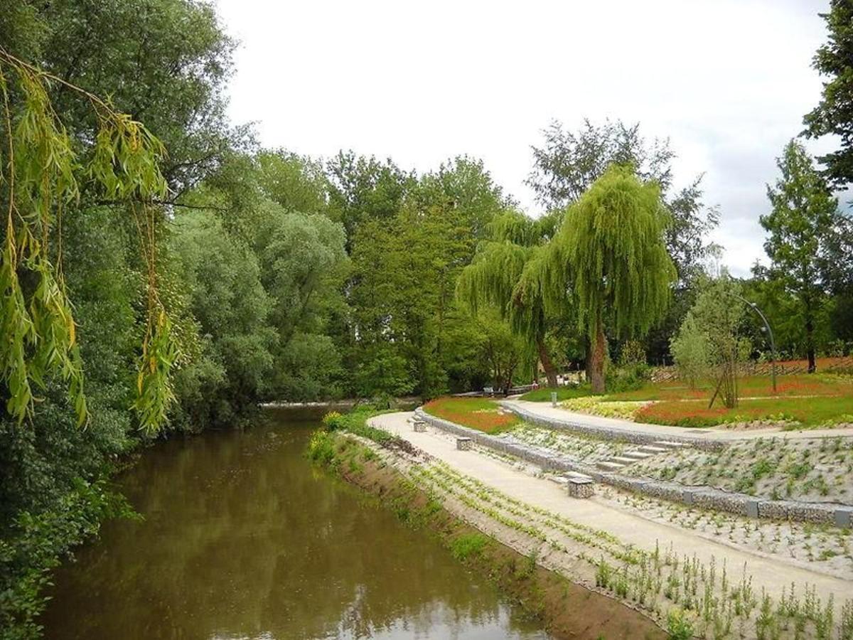 Вилла Maison Charmante A Ri Avec Jardin Et Terrasse Ri Экстерьер фото